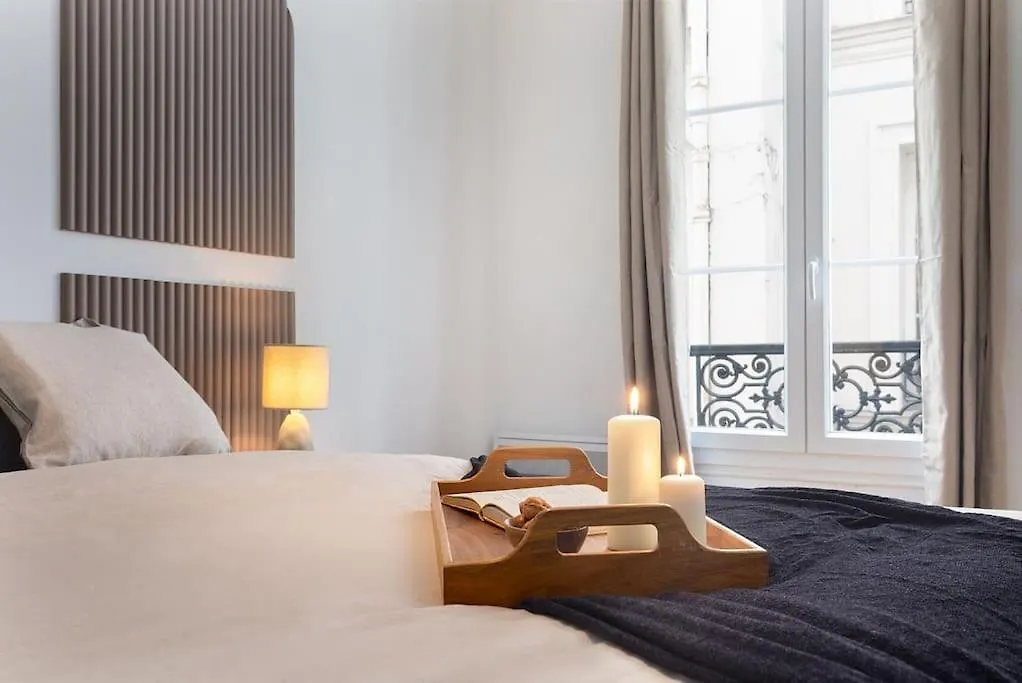 Brenne - 1 A Montorgueil Paris
